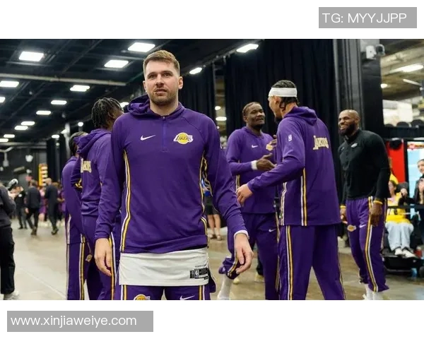 一场戏剧性的赢球，湖人赢在哪里，4个正确决定，重用一人回报高